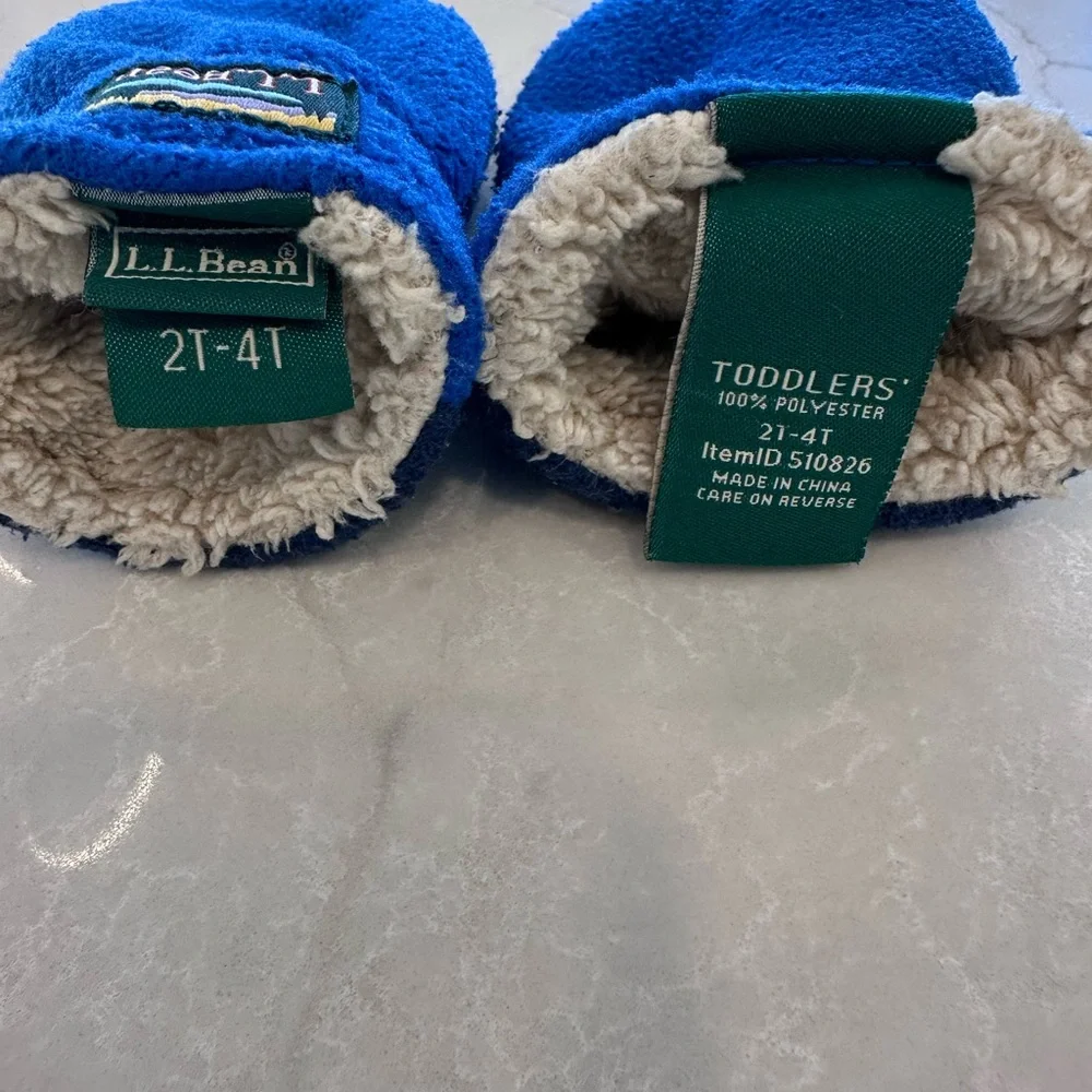L.L. Bean TwoTone Blue Fleece and Faux Shearling Mittens for toddlers and kids